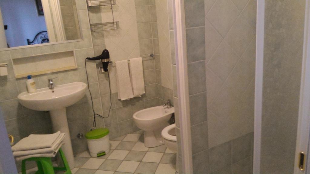 Villa San Nicola B&B Follonica Oda fotoğraf